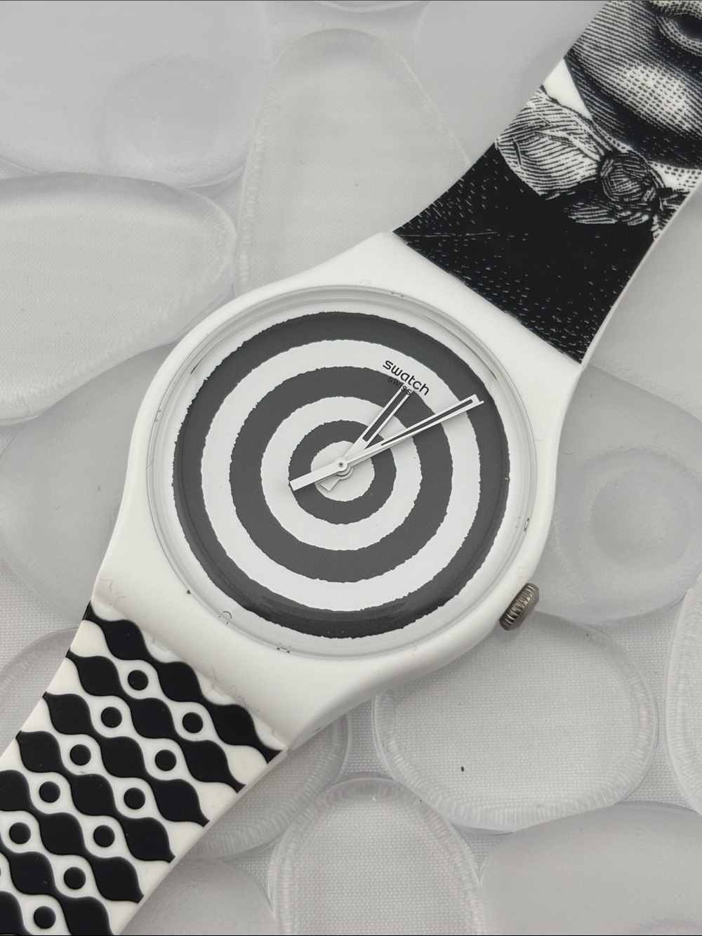 Swatch Watch - SUOZ126 - HYPNOTIC EYE